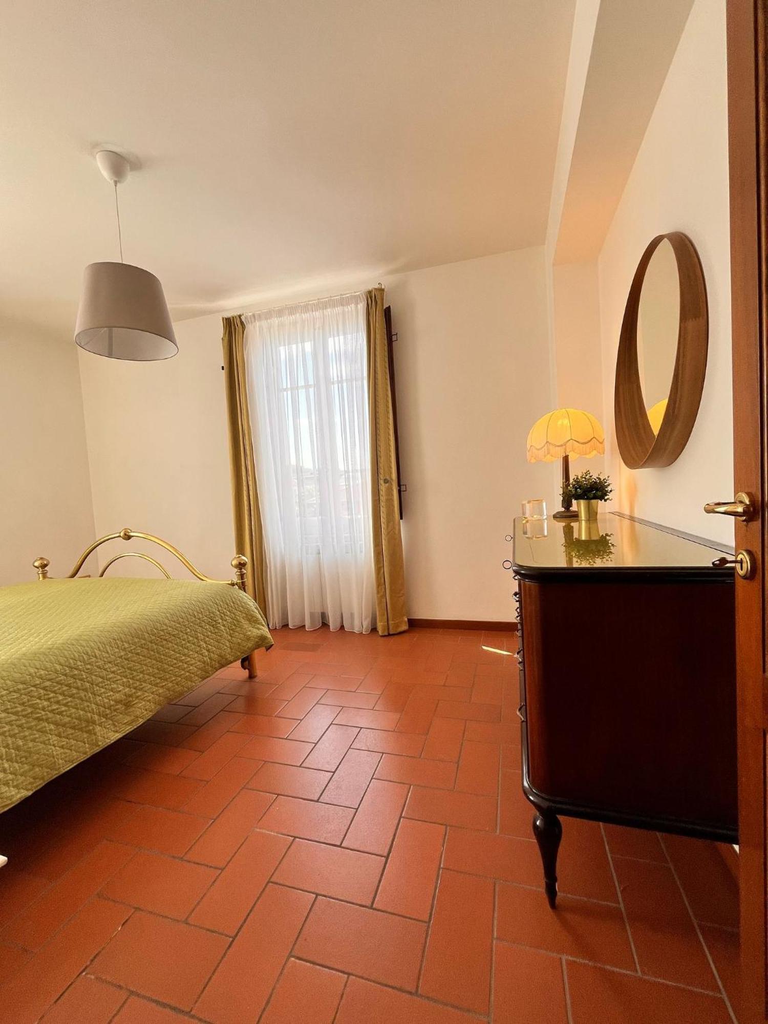 Apartmán Charme Con Parcheggio Lucca Exteriér fotografie