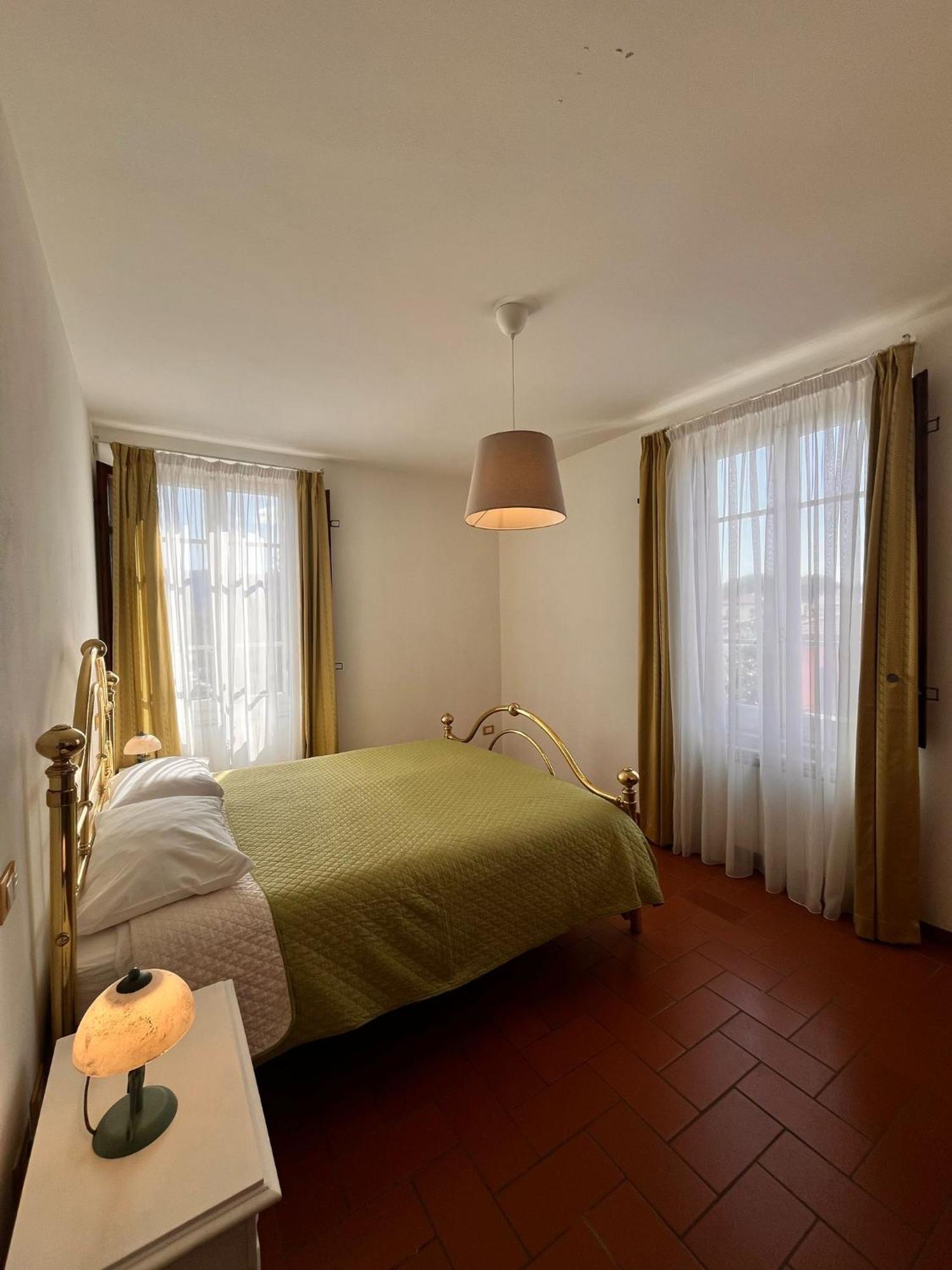 Apartmán Charme Con Parcheggio Lucca Exteriér fotografie