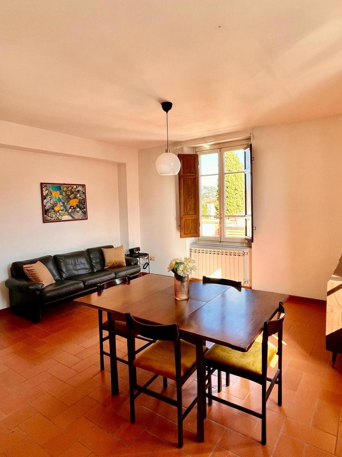 Apartmán Charme Con Parcheggio Lucca Exteriér fotografie